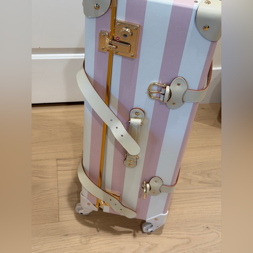 New Steamline luggage pink stripe suitcase Check in spinner - Picture 5 of 6